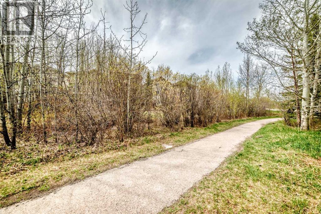 11 Cresthaven Bay SW - 48