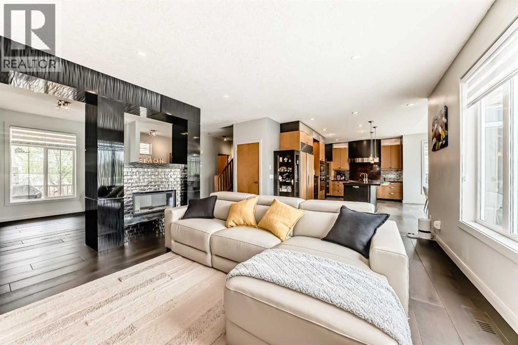 11 Cresthaven Bay SW - 8