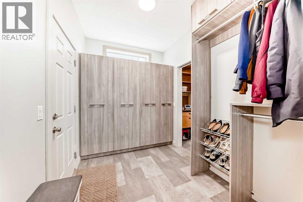 11 Cresthaven Bay SW - 21