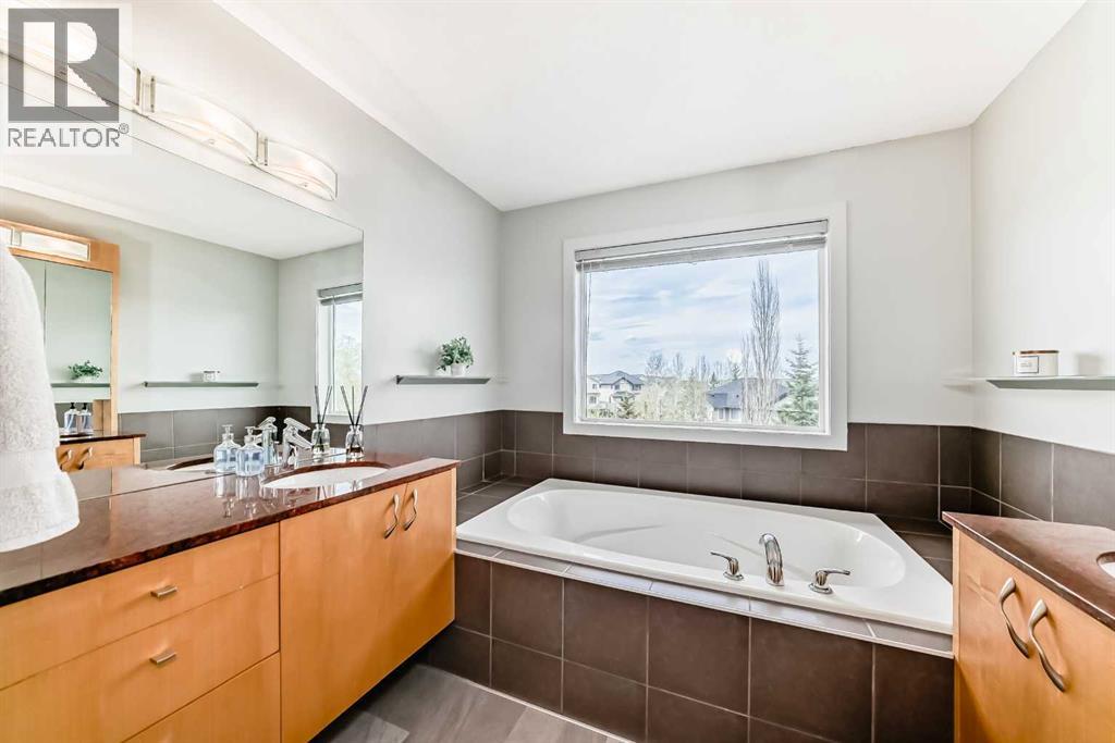 11 Cresthaven Bay SW - 29