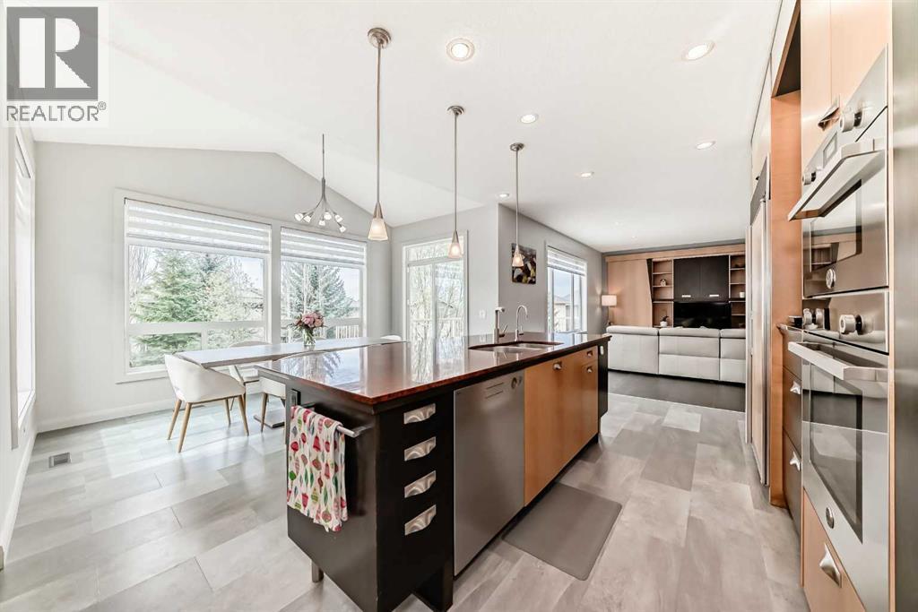 11 Cresthaven Bay SW - 13