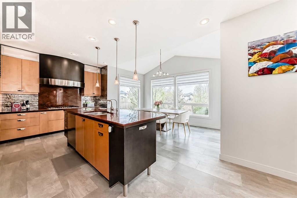 11 Cresthaven Bay SW - 11