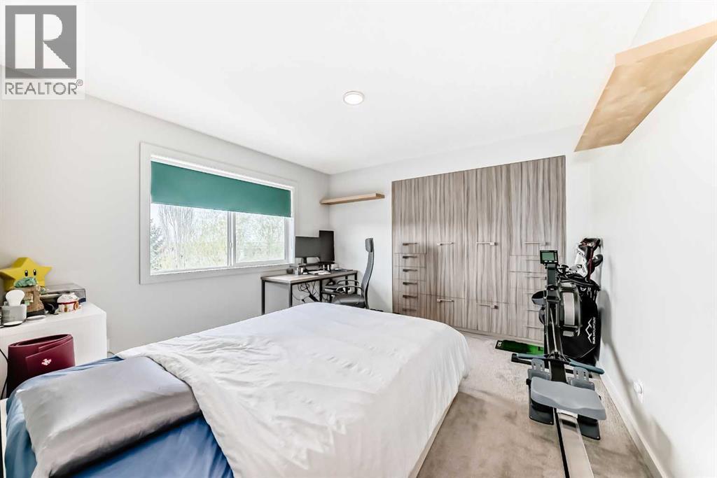 11 Cresthaven Bay SW - 32