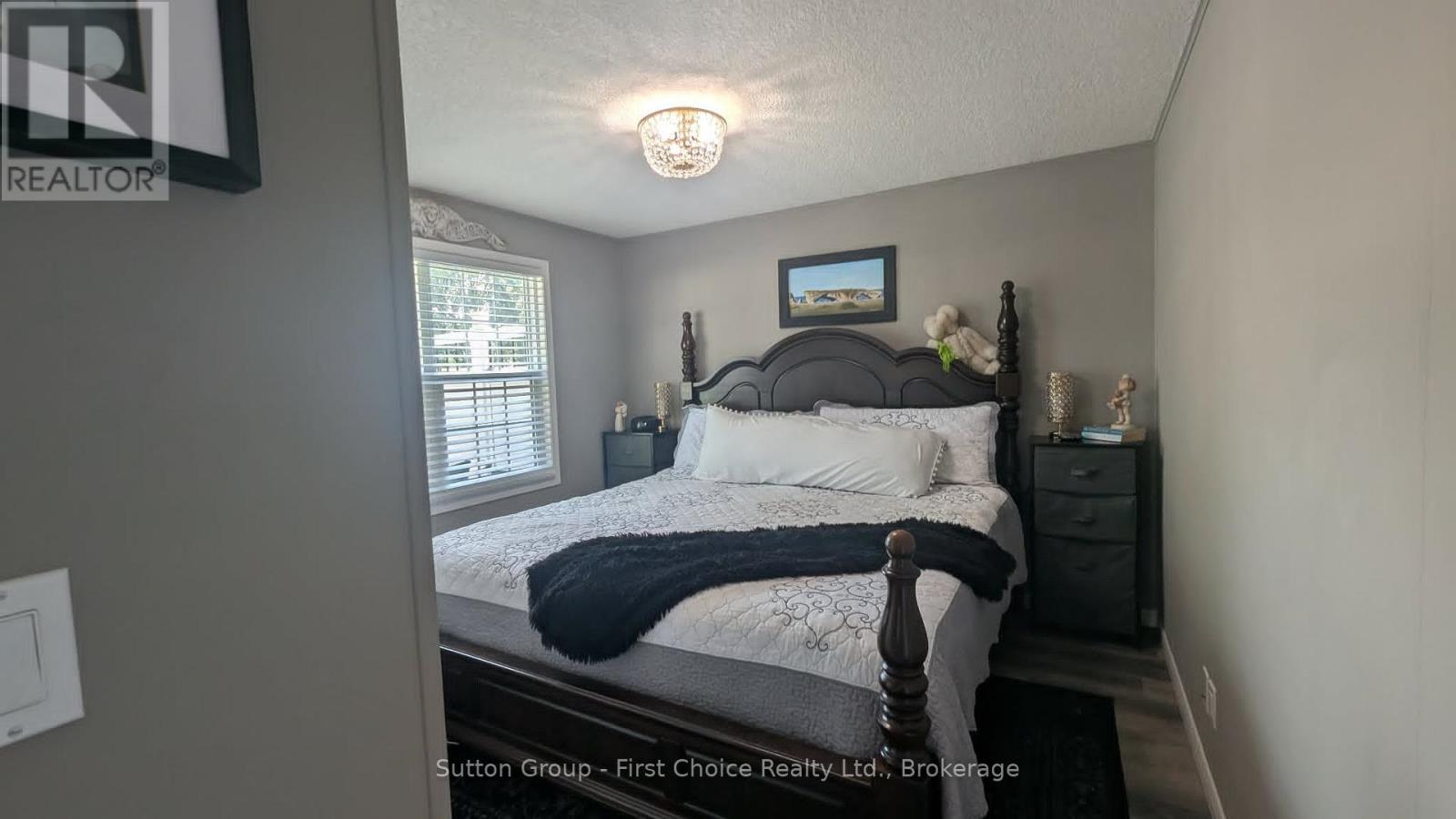 14 25 THAMES ROAD - 13