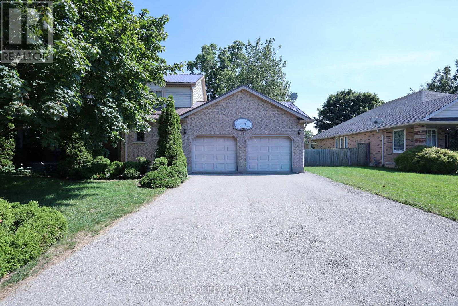 43 TRILLIUM DRIVE - 2
