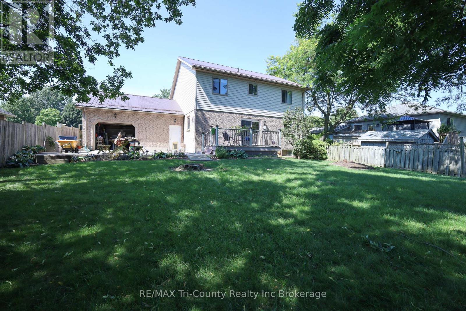 43 TRILLIUM DRIVE - 35