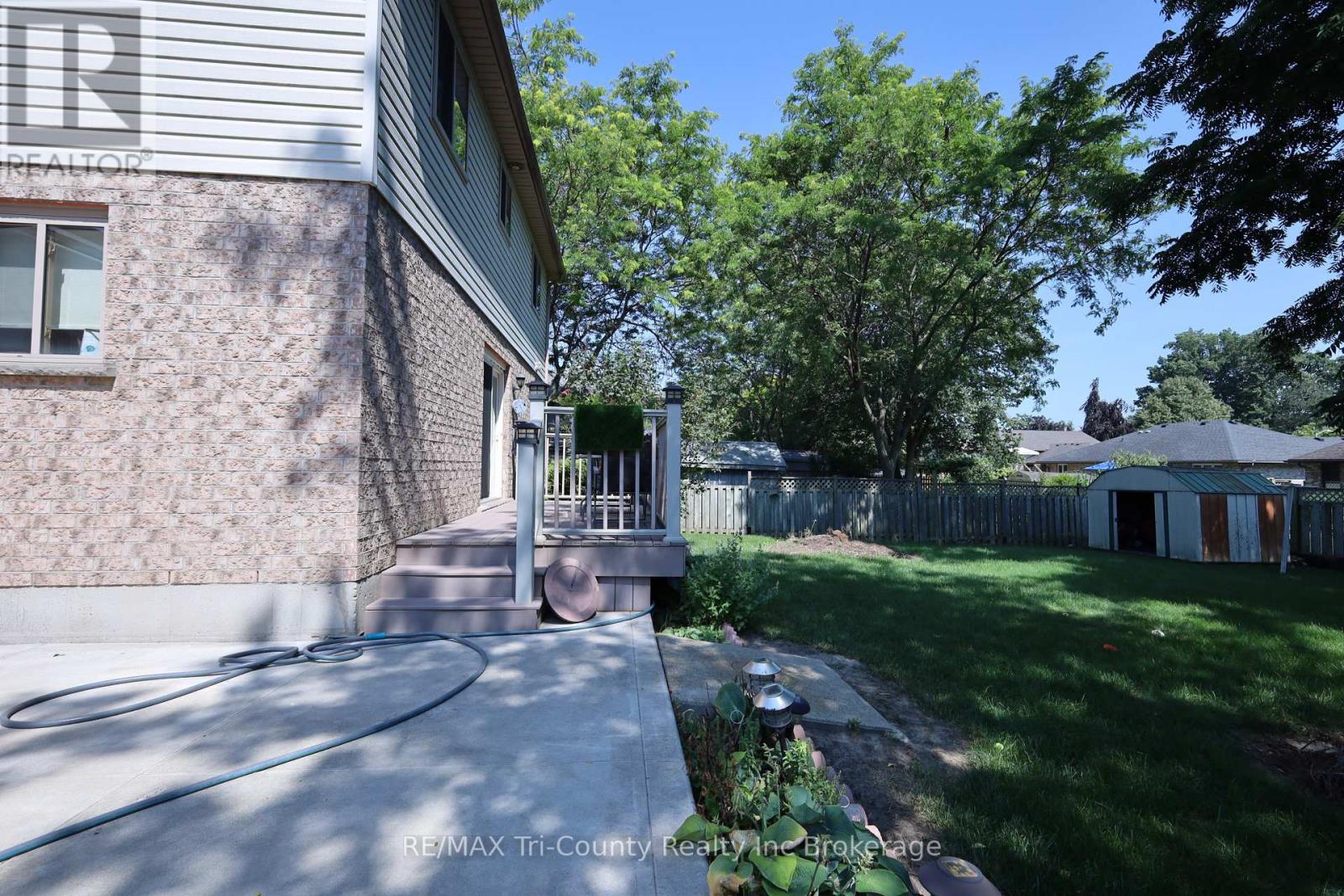 43 TRILLIUM DRIVE - 39