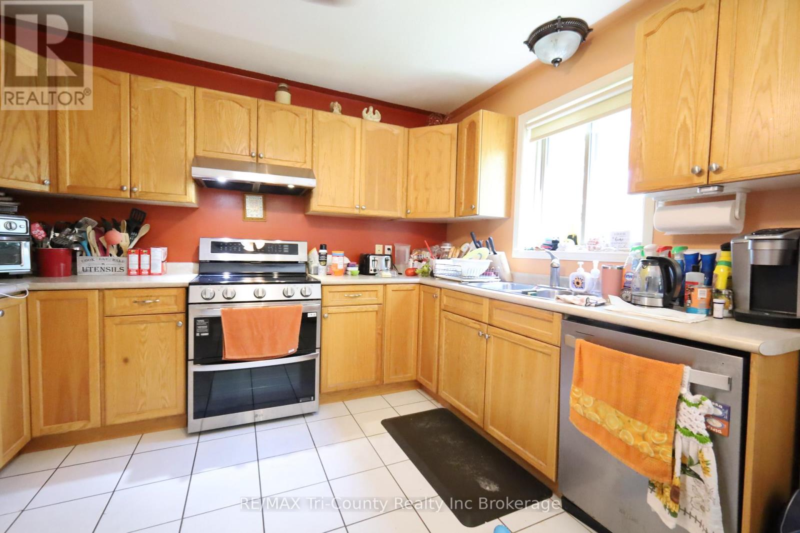 43 TRILLIUM DRIVE - 4