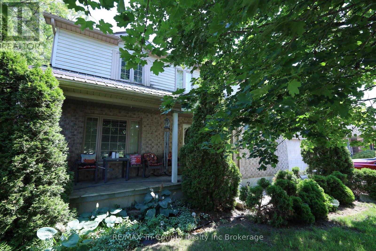 43 TRILLIUM DRIVE - 41