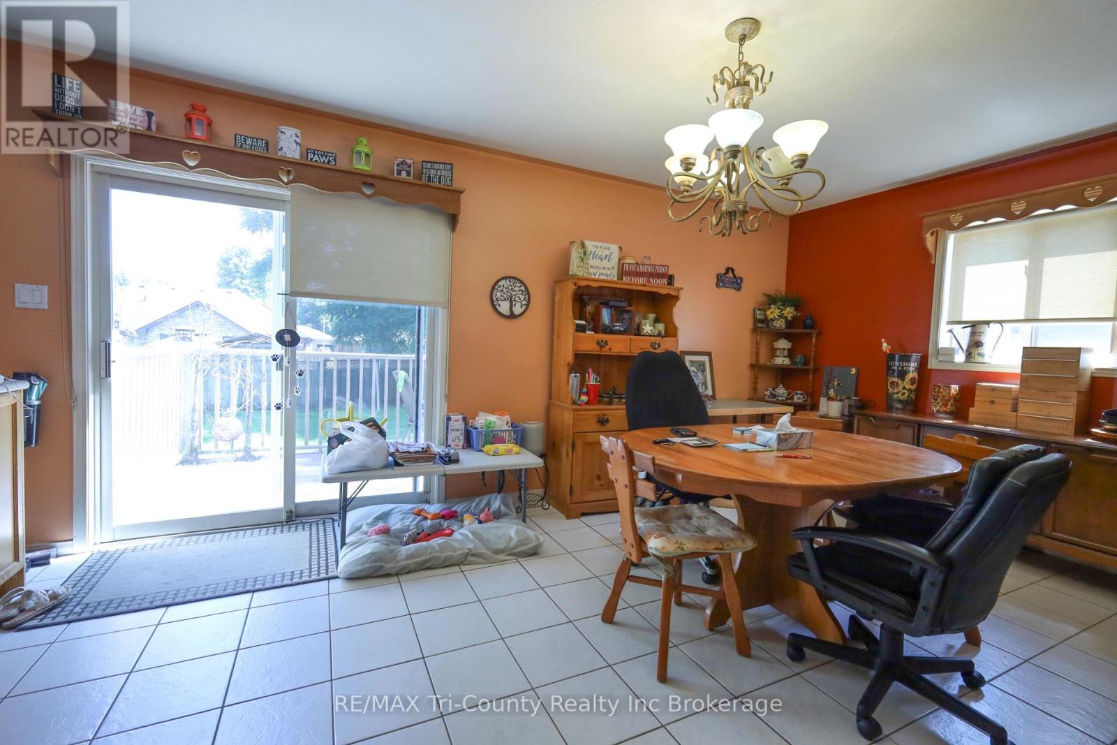 43 TRILLIUM DRIVE - 8
