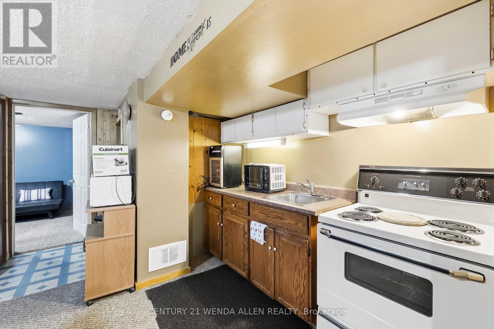 325 HIGHLAND AVENUE - 16
