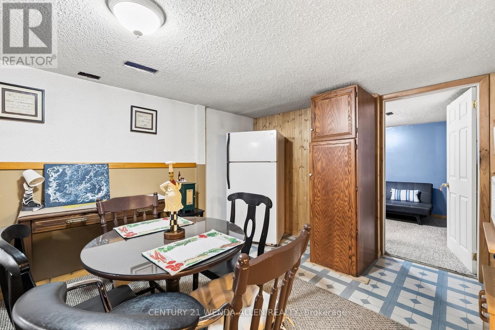 325 HIGHLAND AVENUE - 17