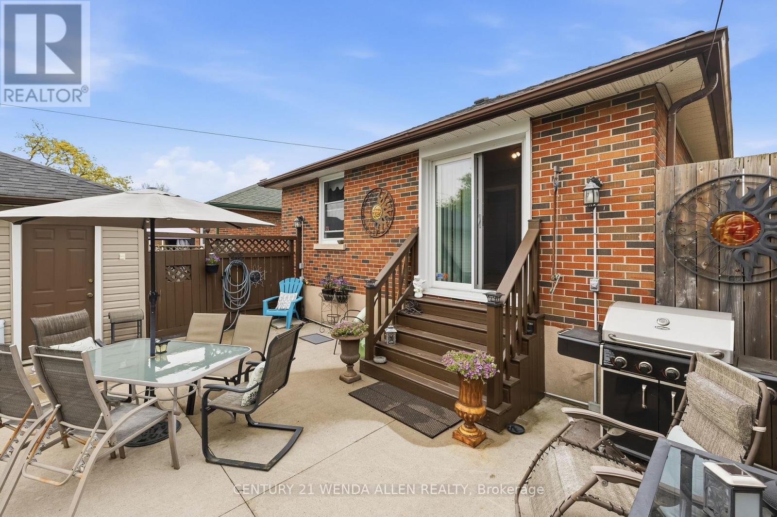 325 HIGHLAND AVENUE - 23