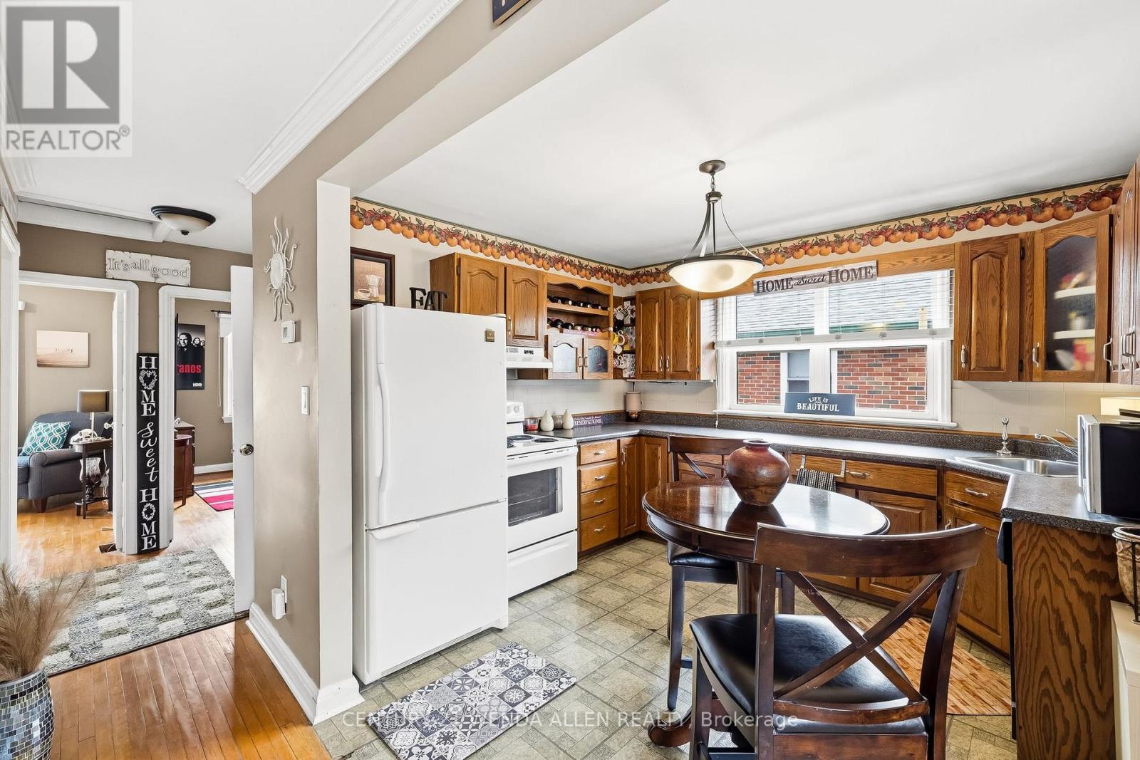 325 HIGHLAND AVENUE - 7