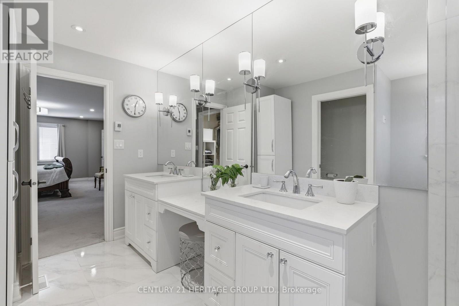 366 AMBERLEE COURT - 17