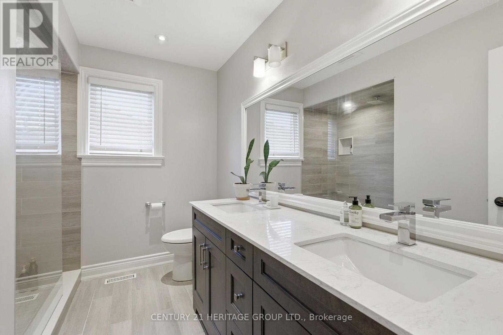 366 AMBERLEE COURT - 19