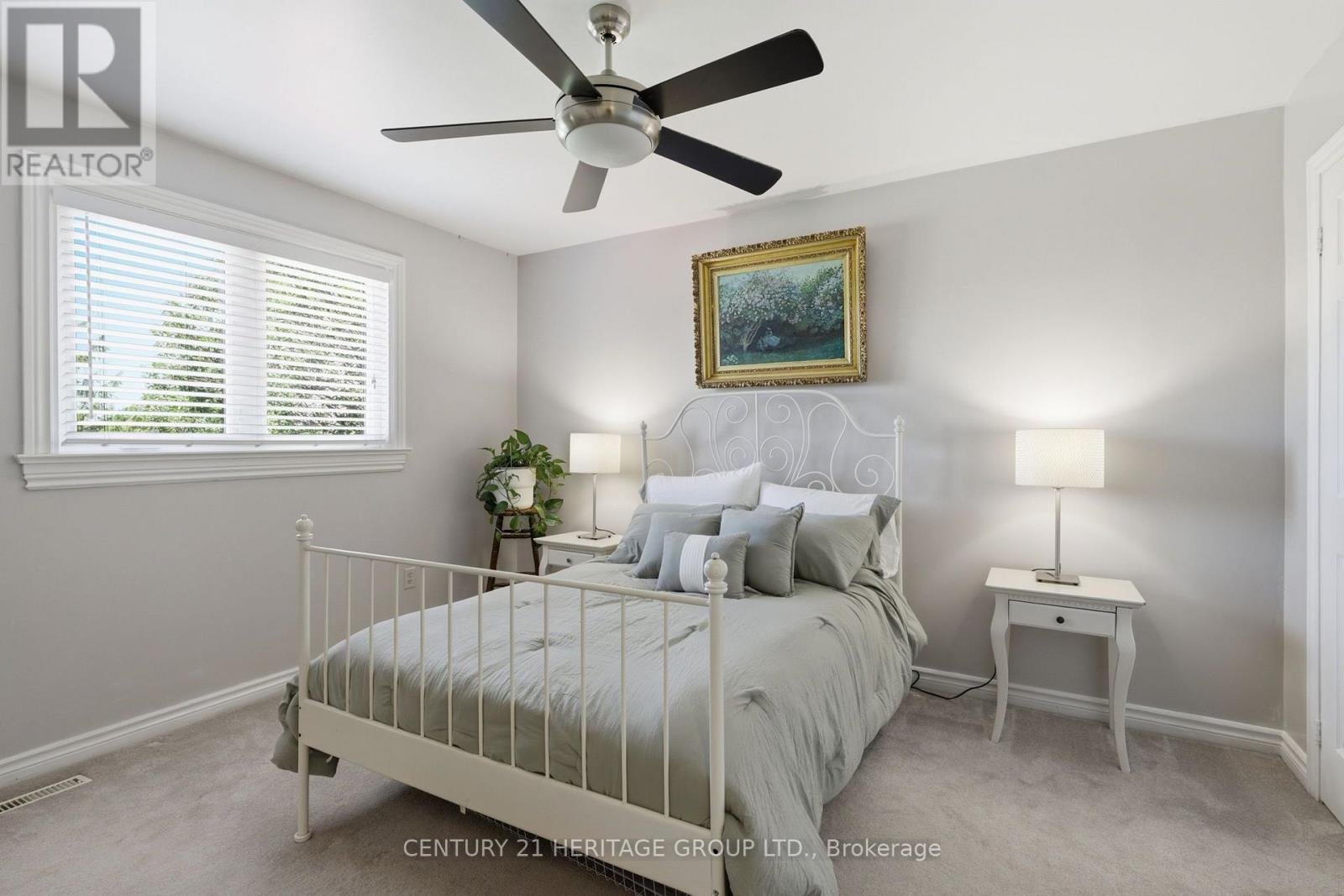 366 AMBERLEE COURT - 21
