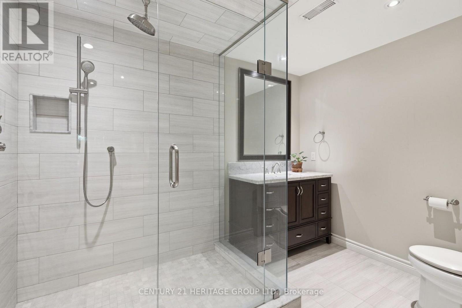 366 AMBERLEE COURT - 26
