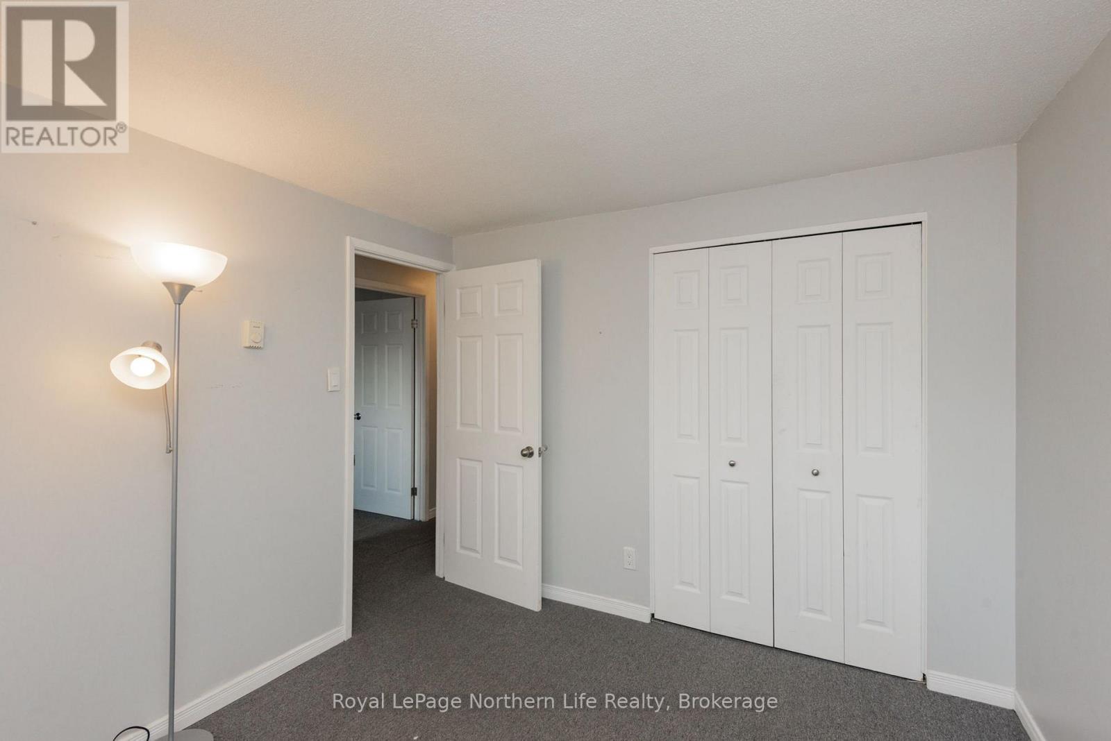 #8 850 LAKESHORE DRIVE - Image 29
