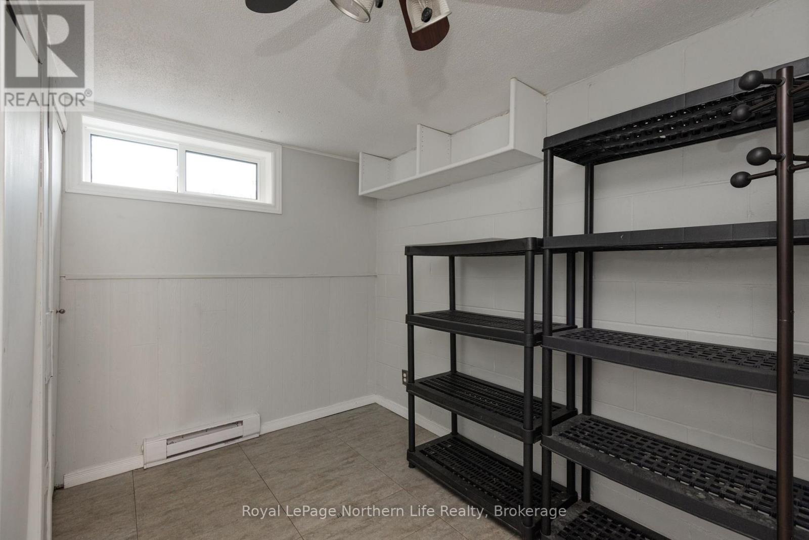 #8 850 LAKESHORE DRIVE - Image 34
