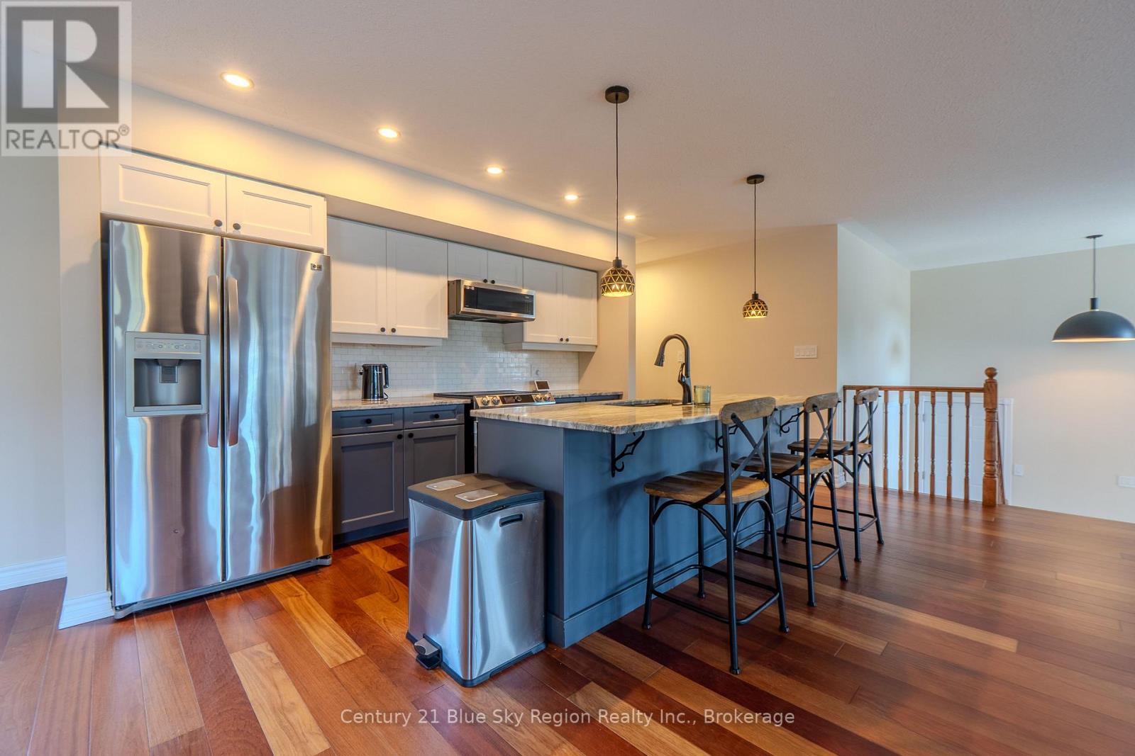 28 STONE MANOR DRIVE - 13