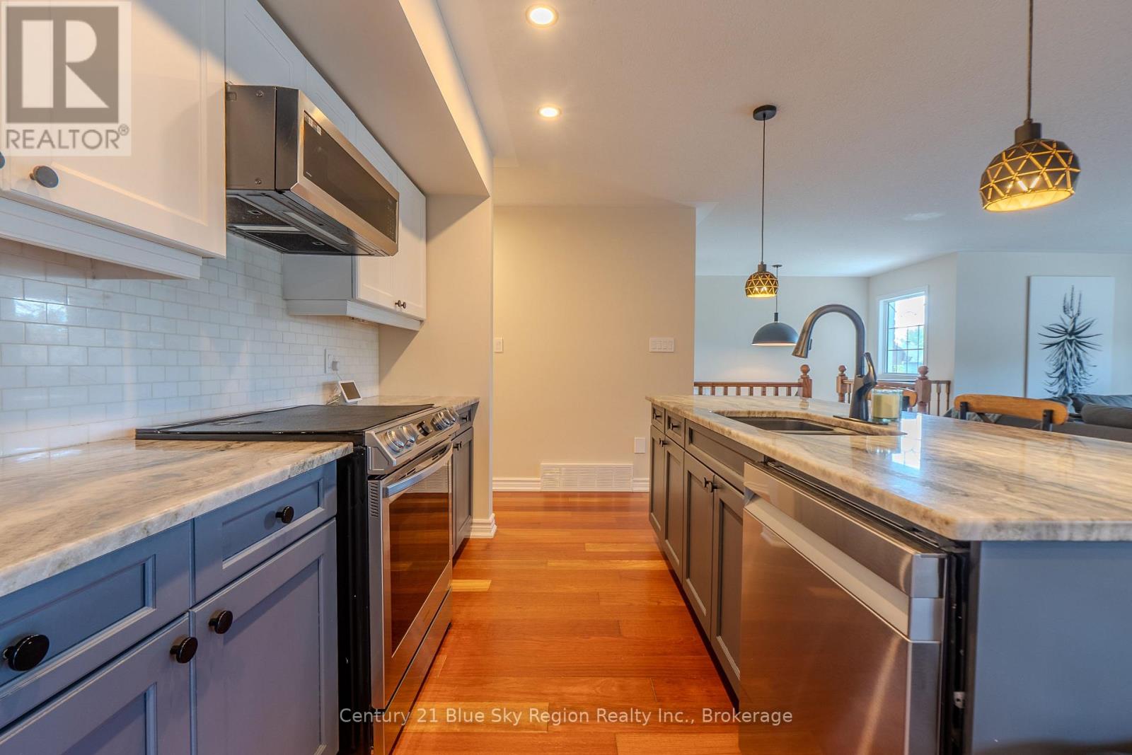 28 STONE MANOR DRIVE - 14