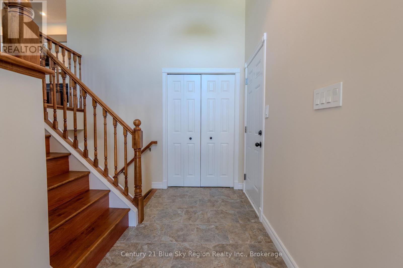 28 STONE MANOR DRIVE - 24