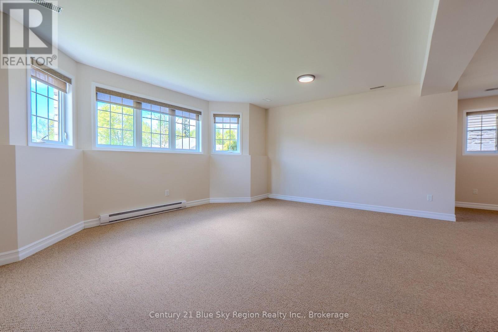 28 STONE MANOR DRIVE - 27