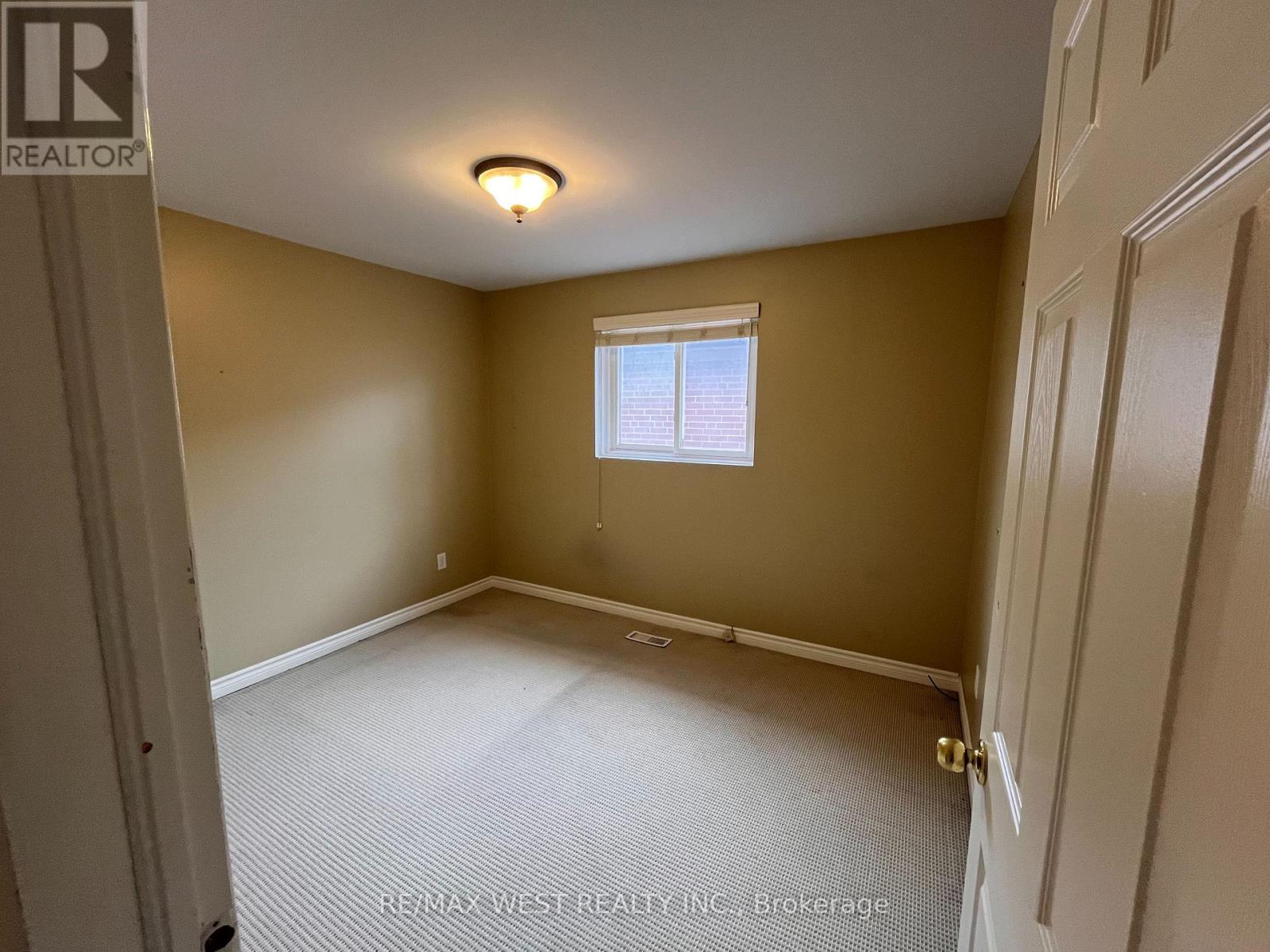 568 DUFFERIN STREET - Image 11