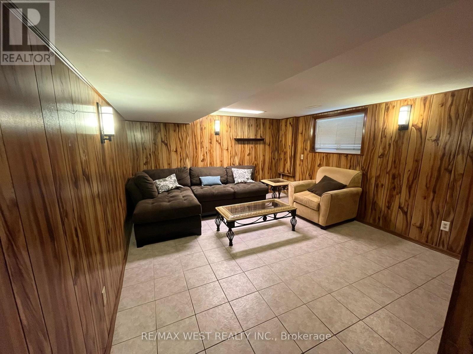568 DUFFERIN STREET - Image 14