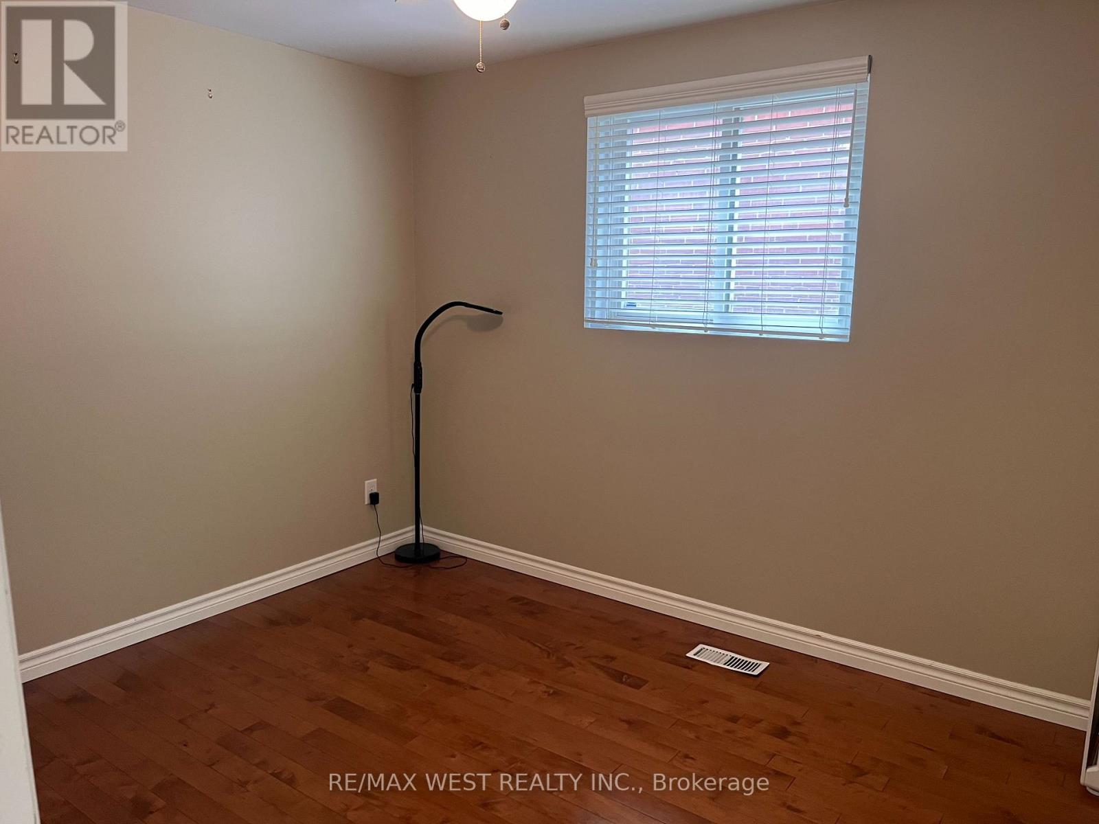 568 DUFFERIN STREET - Image 6