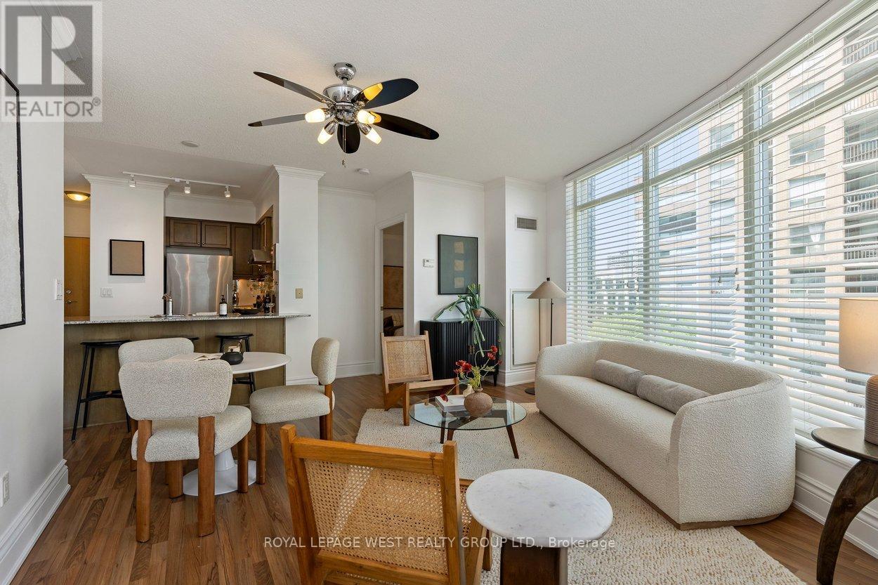 #802 8 SCOLLARD STREET - 14