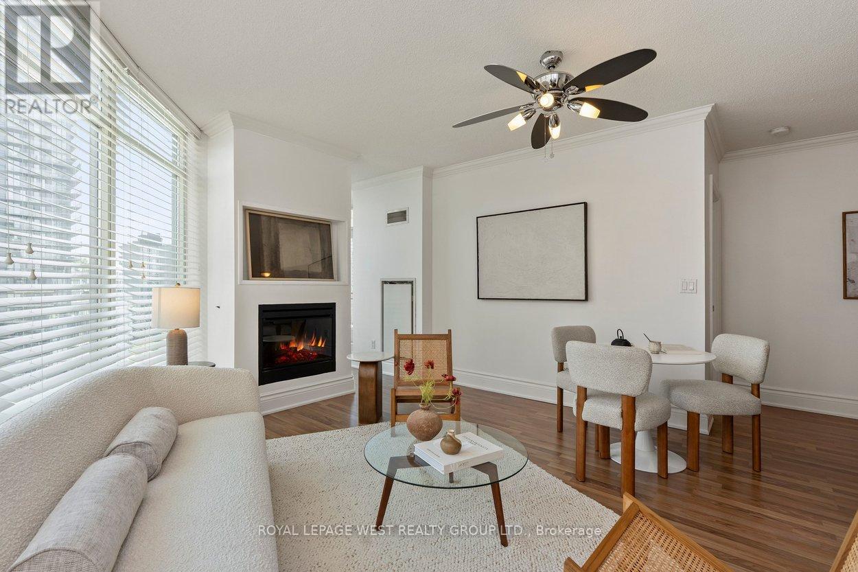 #802 8 SCOLLARD STREET - 18