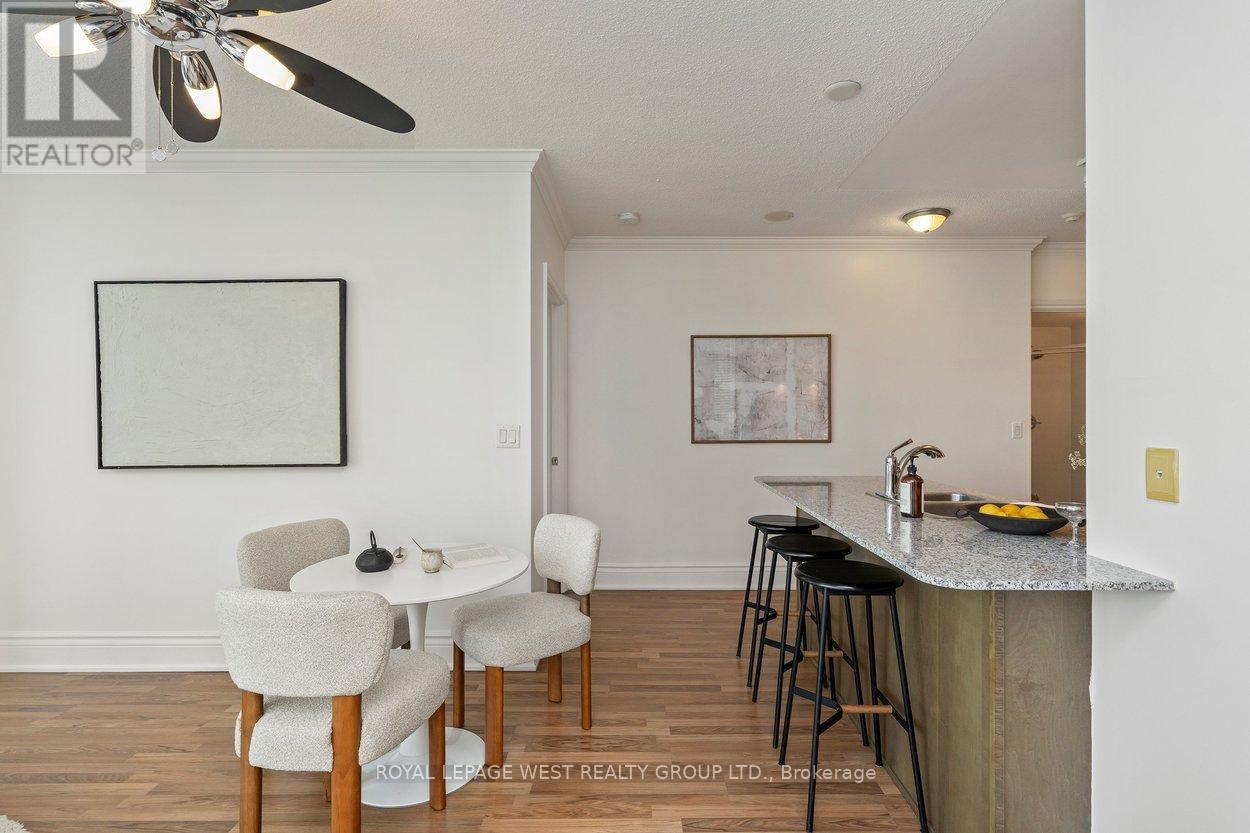 #802 8 SCOLLARD STREET - 19