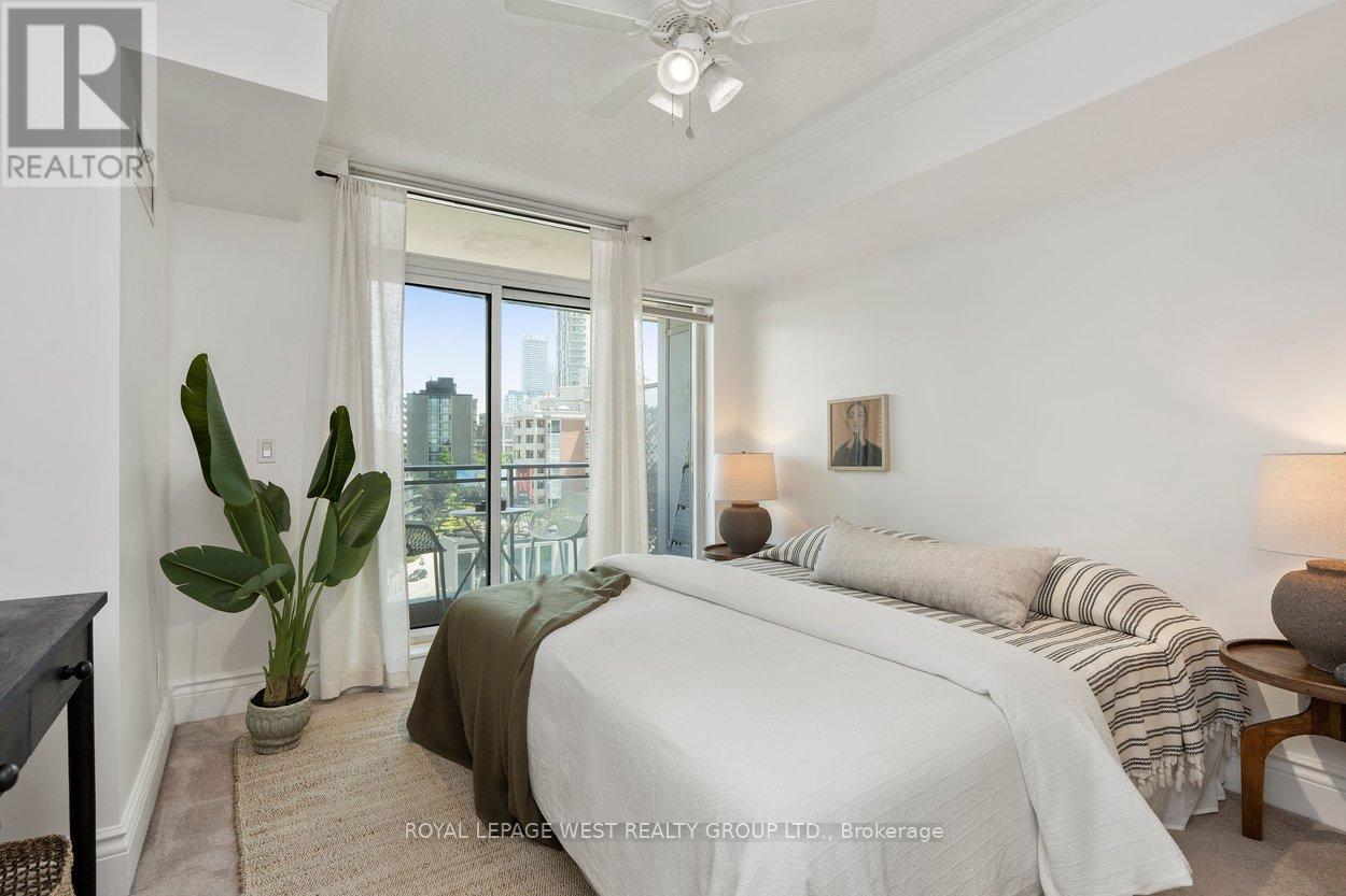 #802 8 SCOLLARD STREET - 25
