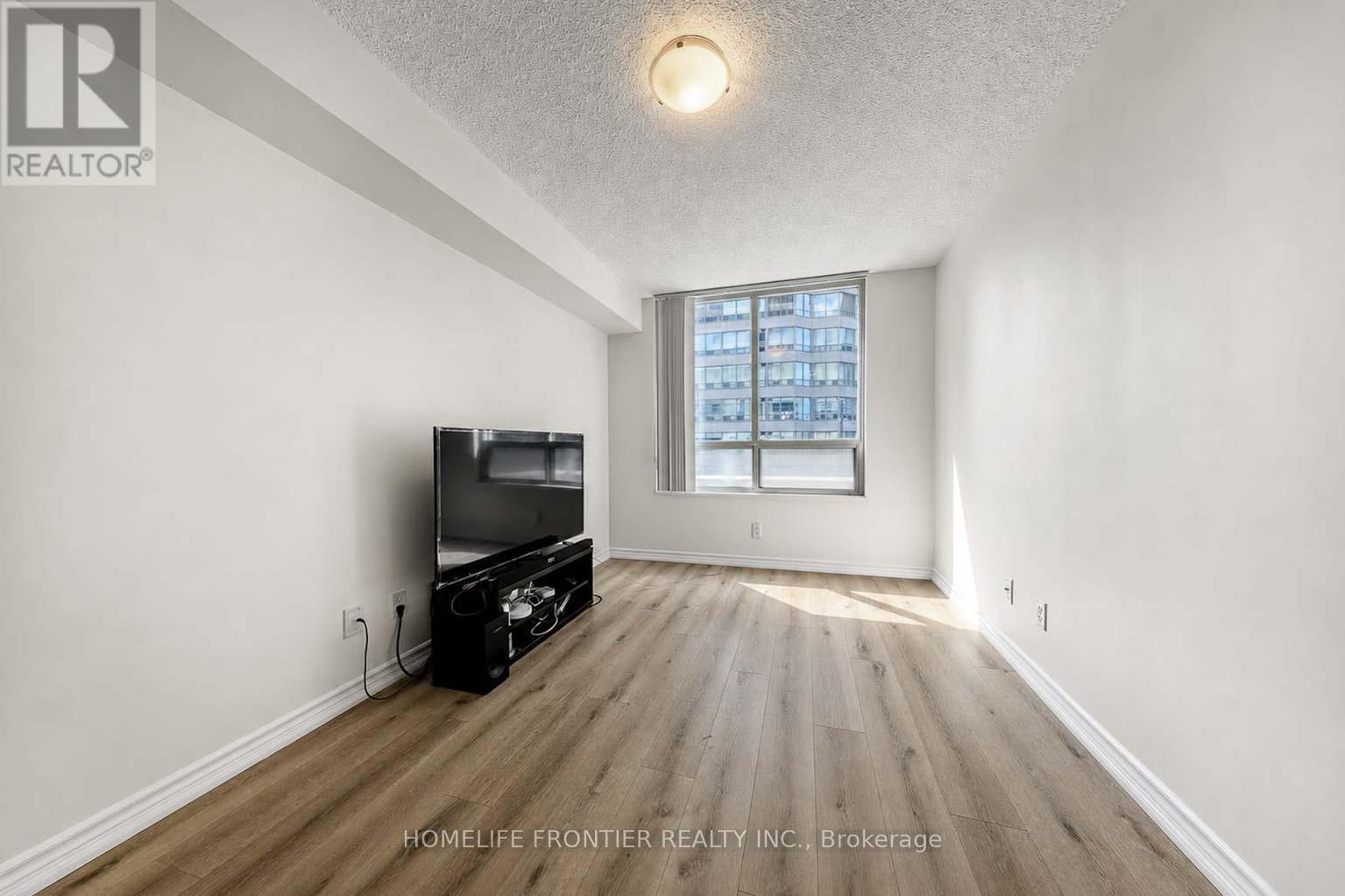 #310 18 SPRING GARDEN AVENUE - 14