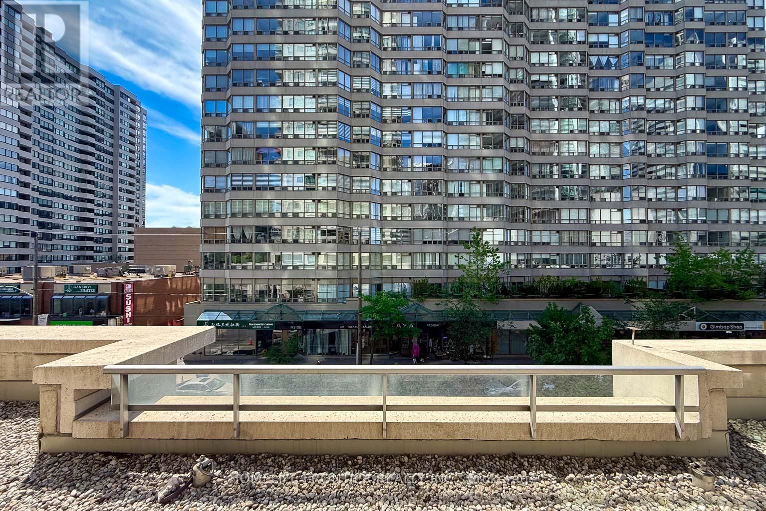 #310 18 SPRING GARDEN AVENUE - 17