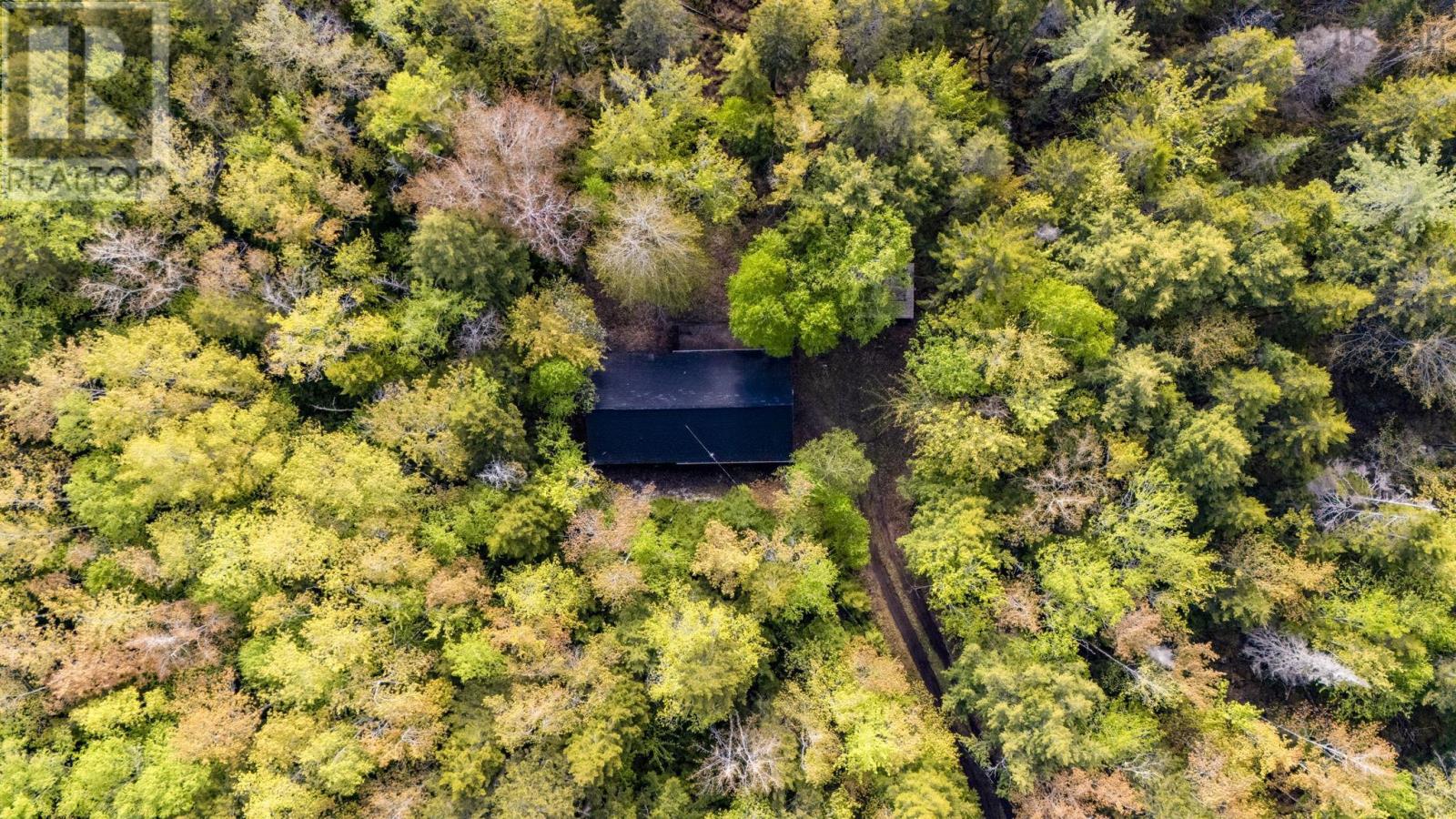 285 Chalet Drive - 34