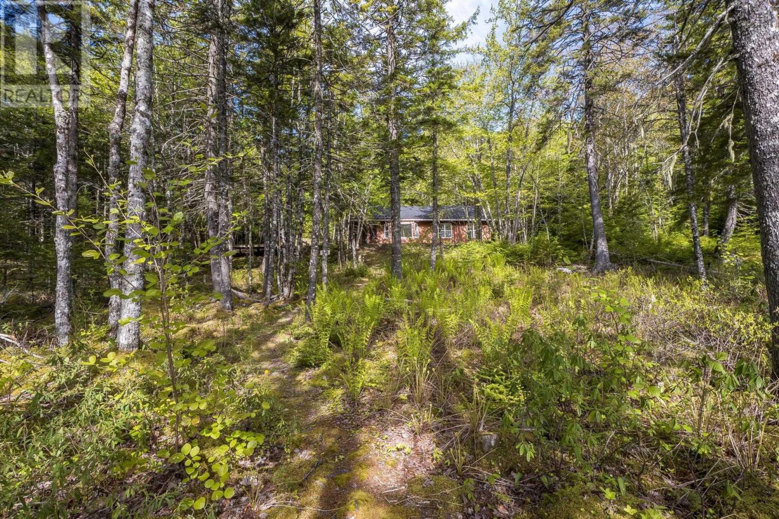 285 Chalet Drive - 33