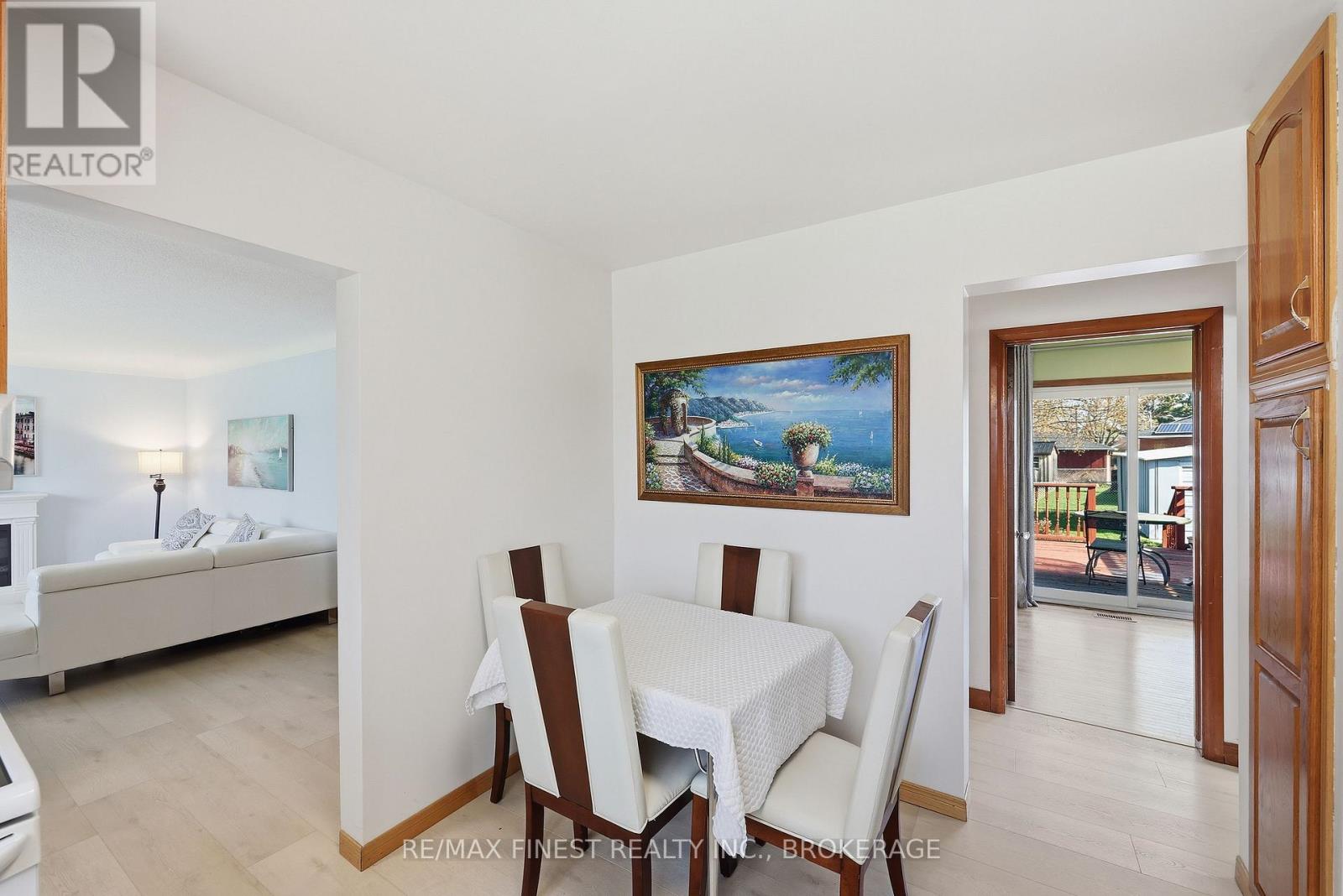 41 CAMPBELL CRESCENT - 14