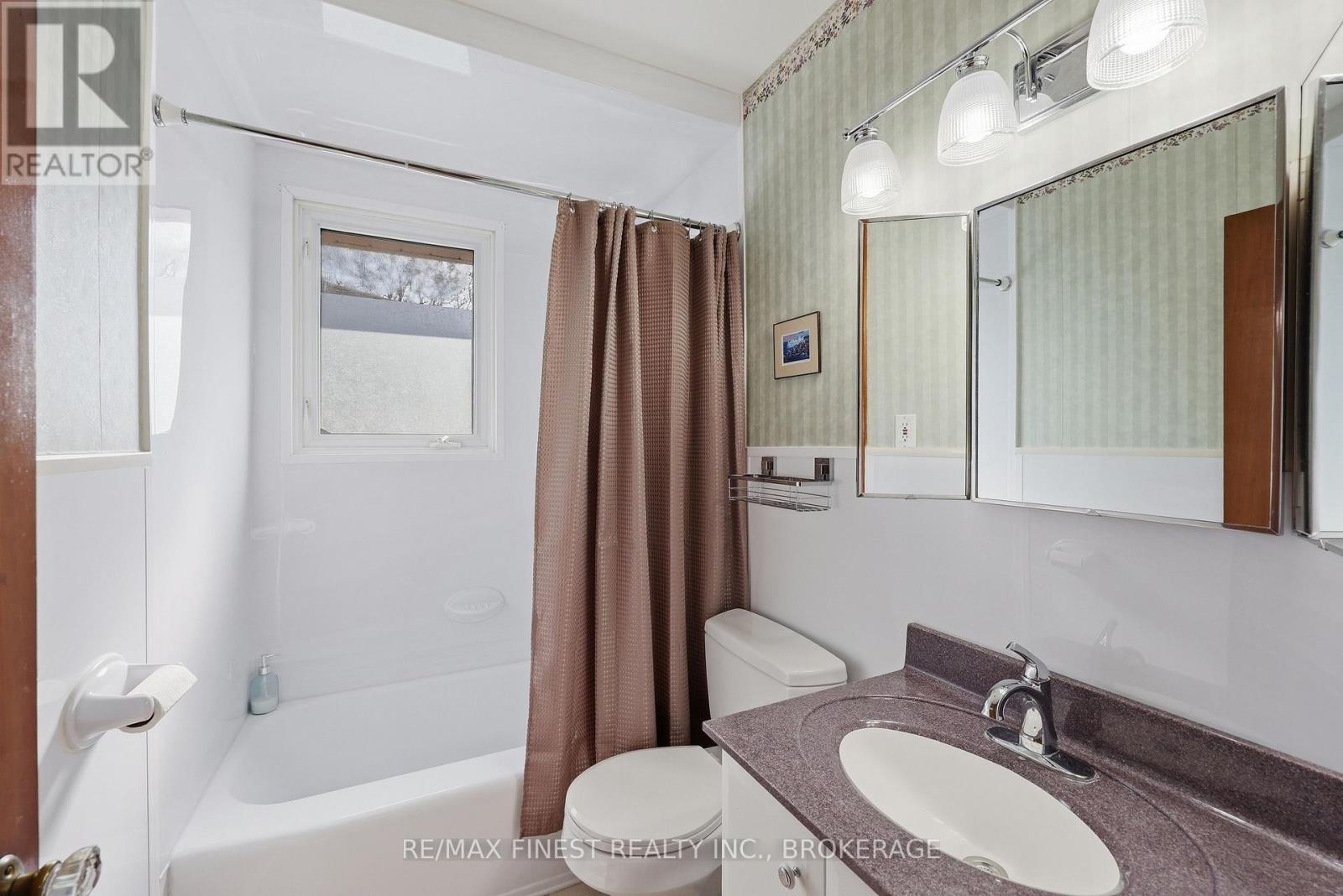 41 CAMPBELL CRESCENT - 17