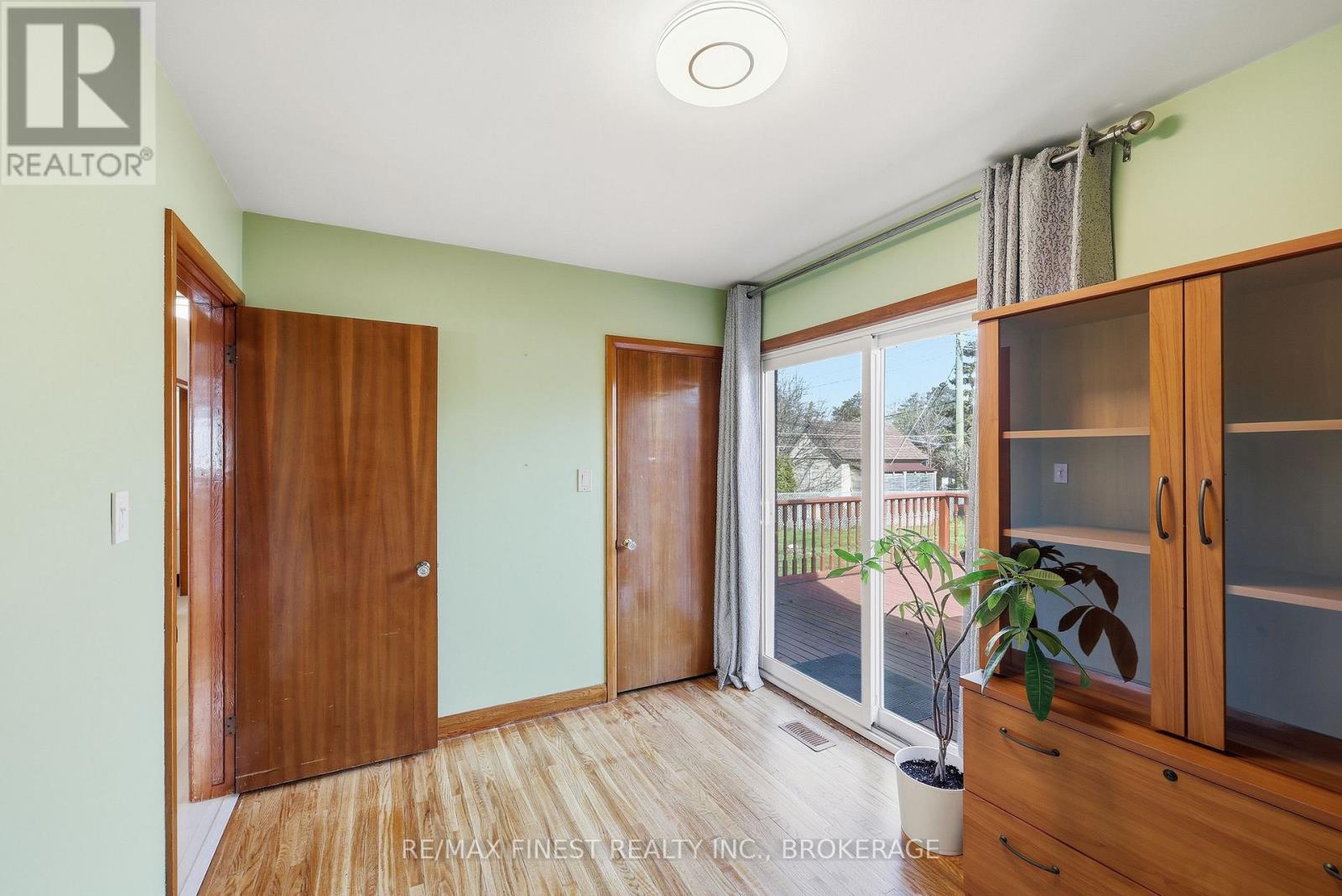 41 CAMPBELL CRESCENT - 19