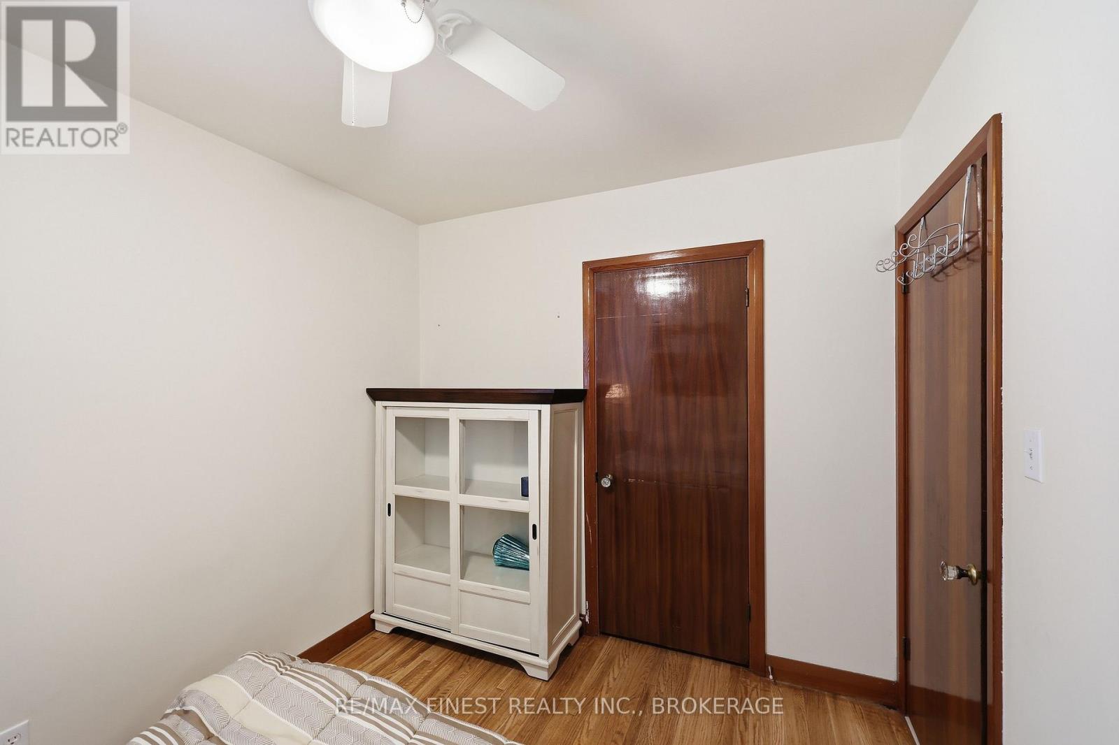 41 CAMPBELL CRESCENT - 21