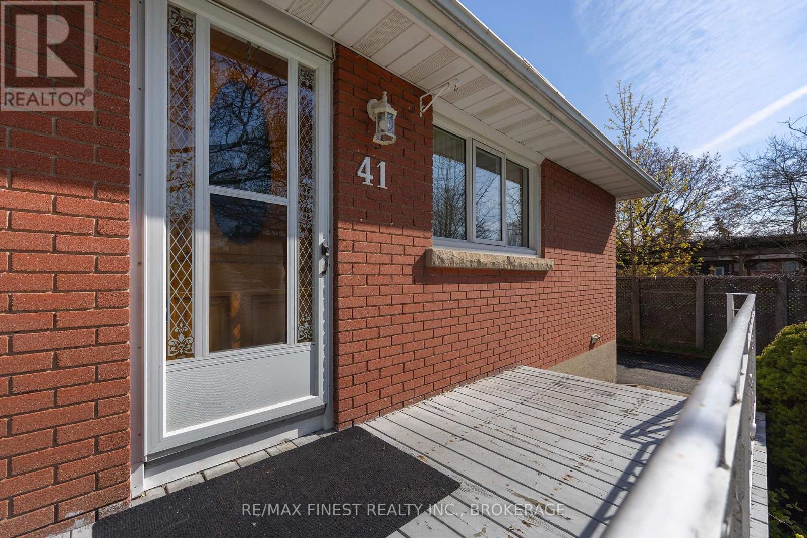 41 CAMPBELL CRESCENT - 4