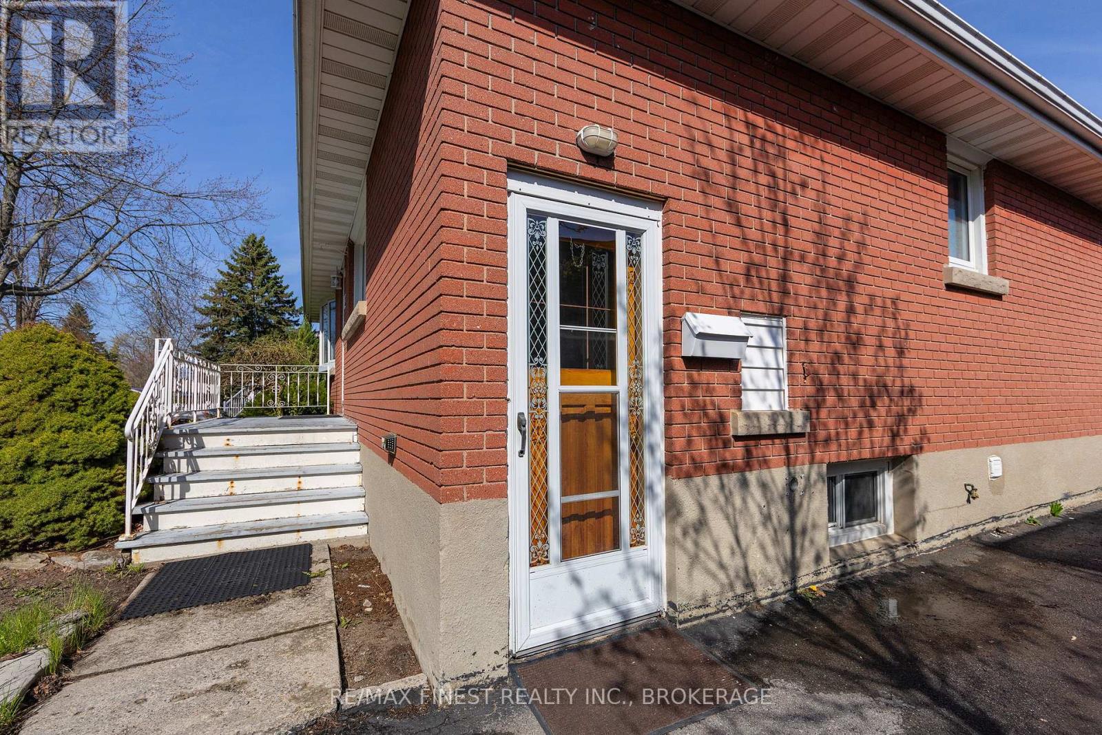 41 CAMPBELL CRESCENT - 41