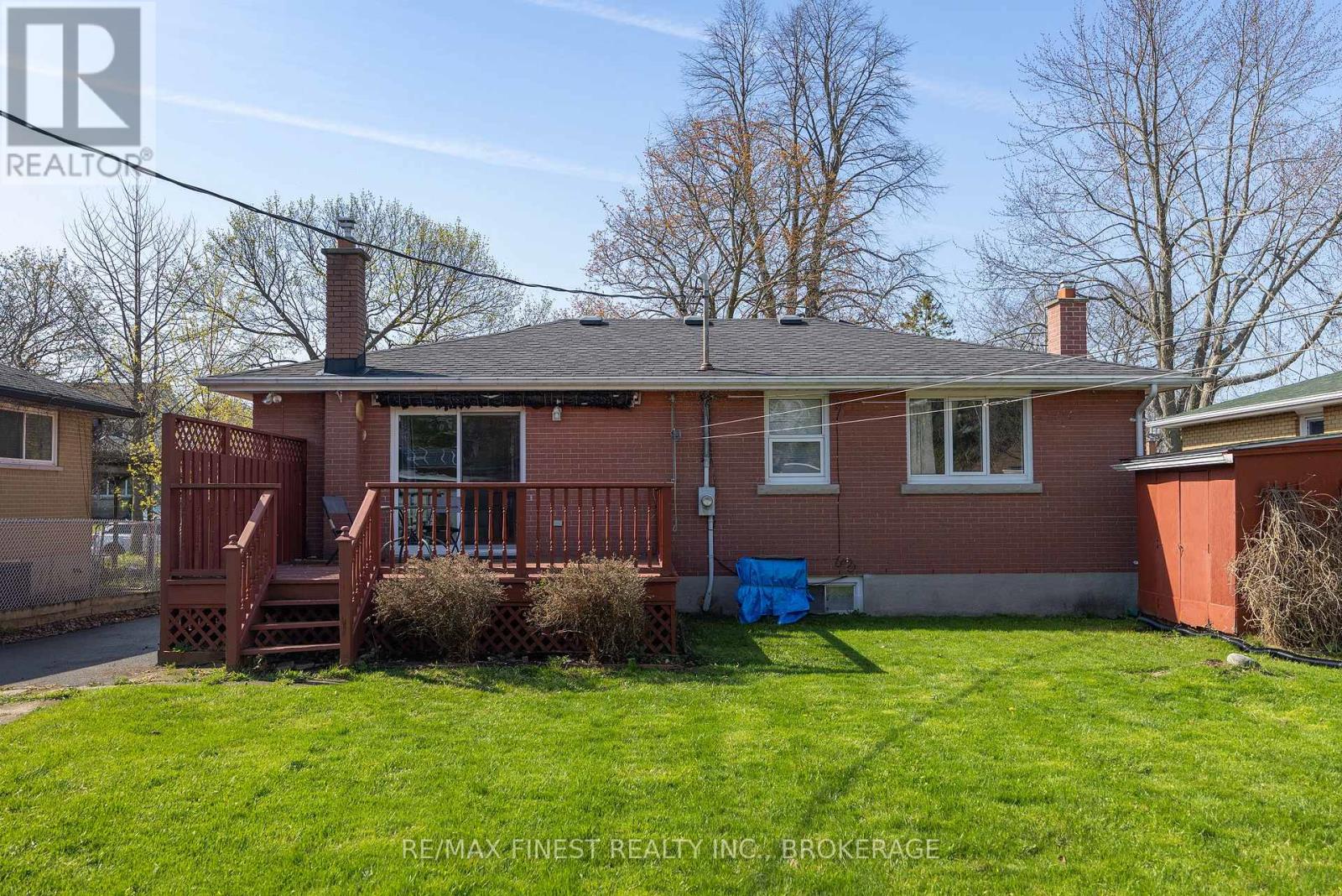 41 CAMPBELL CRESCENT - 43