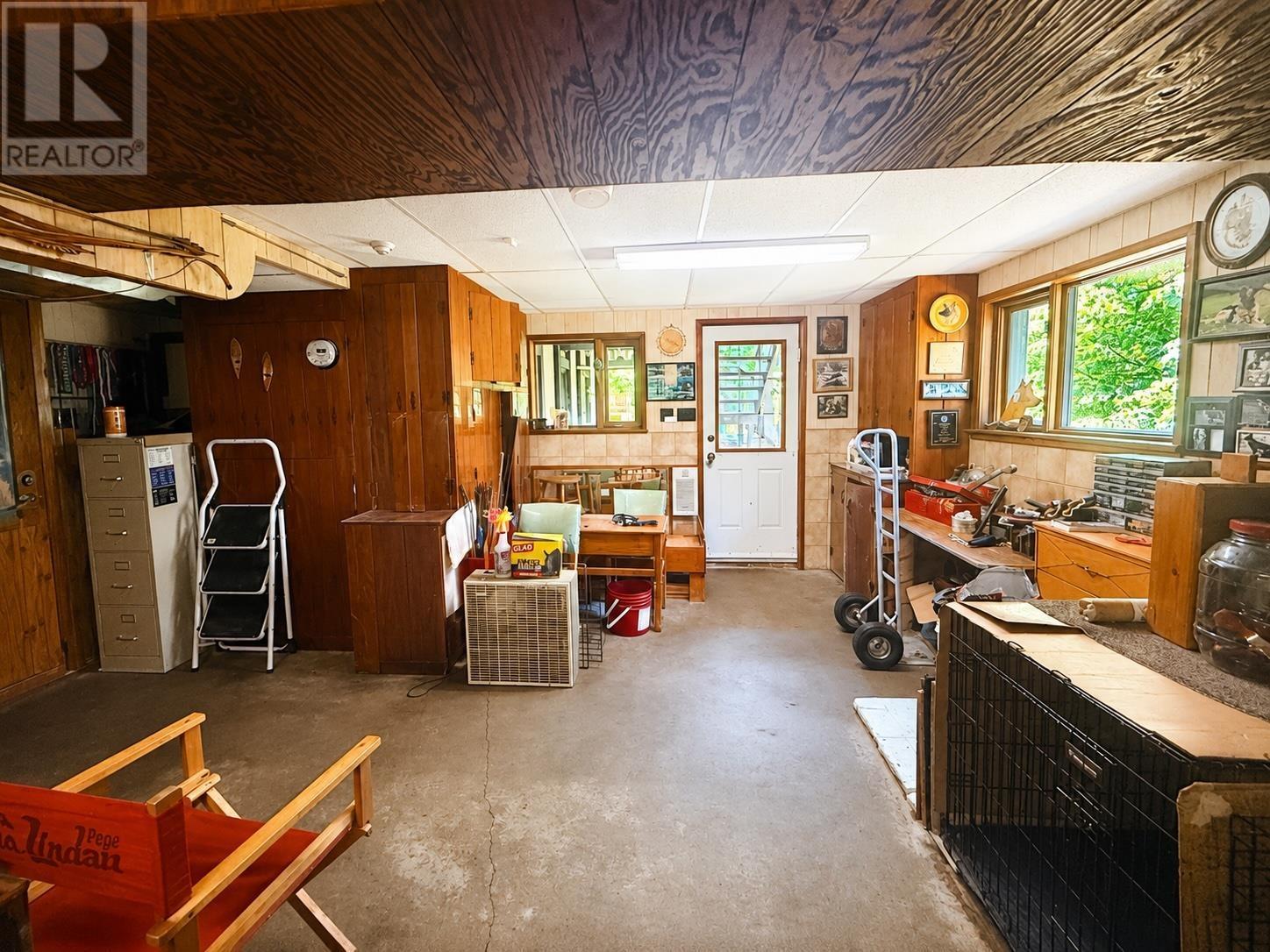 1299 Victor ST - 22