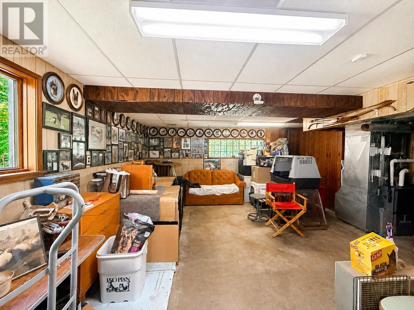1299 Victor ST - 21