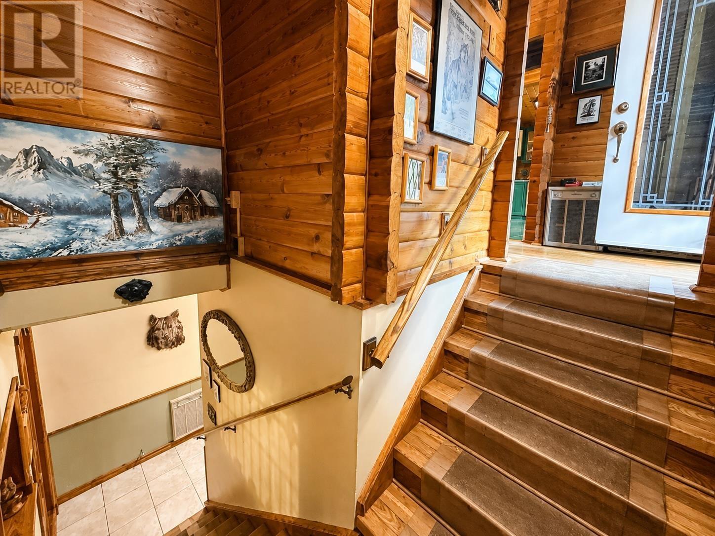 1299 Victor ST - 23