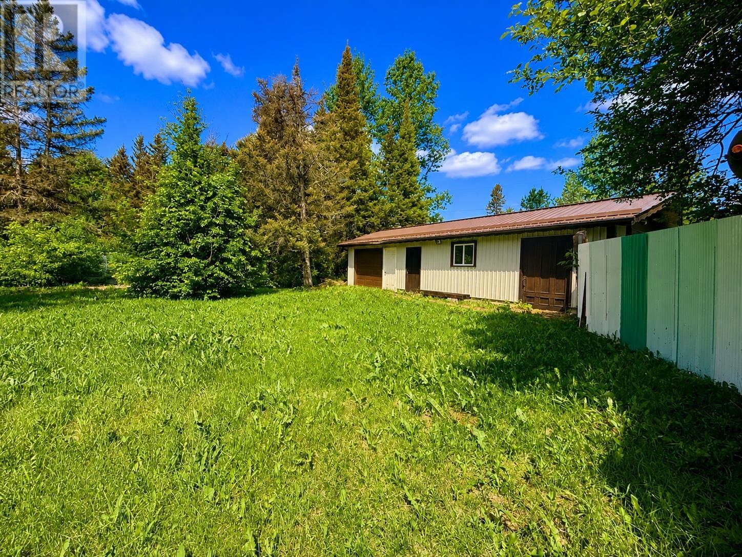 1299 Victor ST - 48